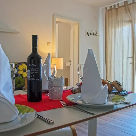 Mediterraneo شقة تْسْغيكفانِتْسا