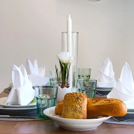 Mediterraneo شقة تْسْغيكفانِتْسا